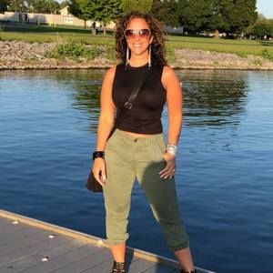 Meet your Posher, Danielle